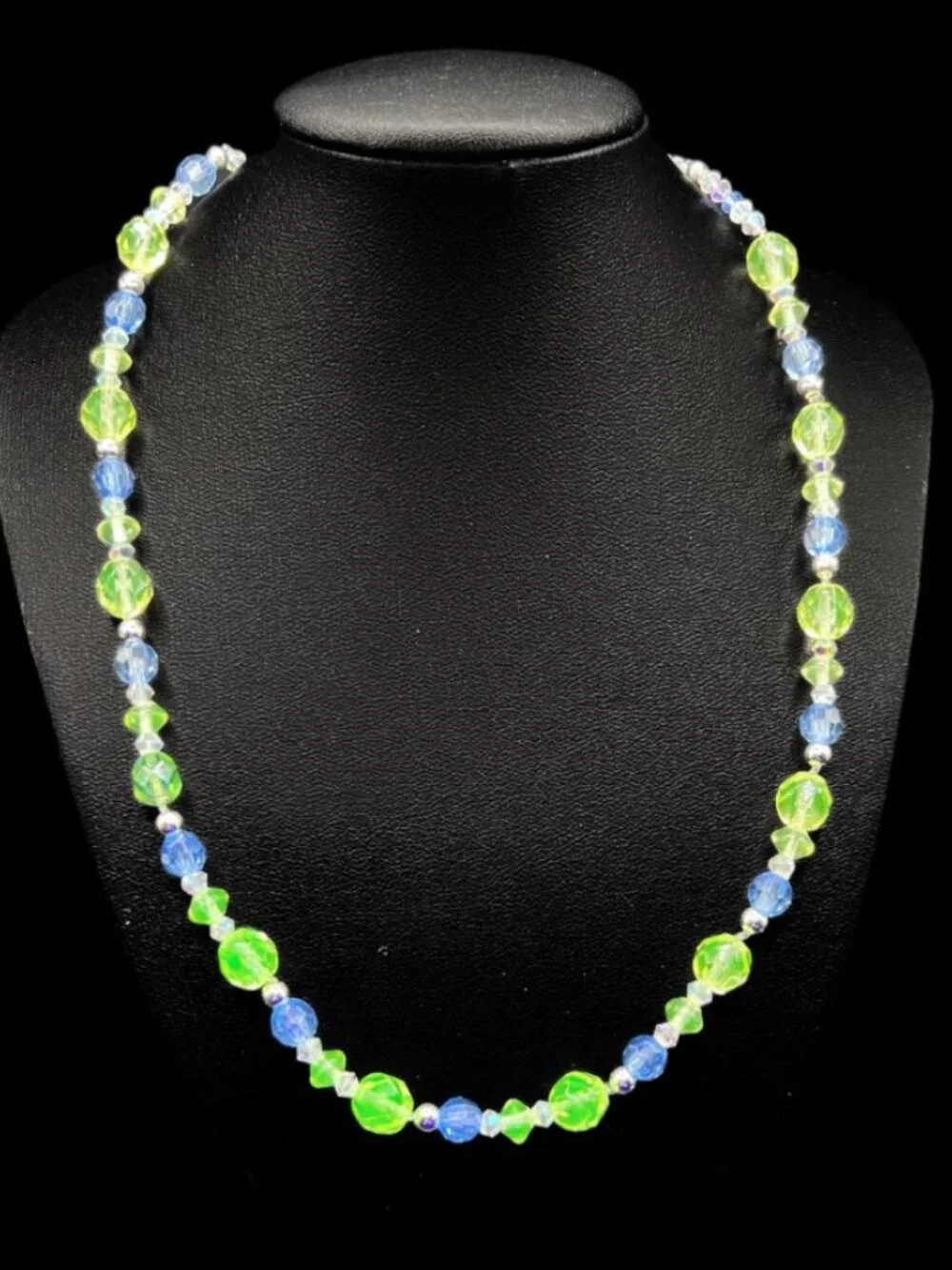 Handmade Uranium Glass Vaseline Glass Beaded Necklace With Reclaimed Beads UV - Picture 4 of 6